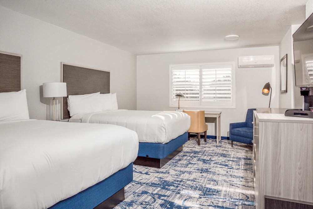Creekside Inn Downtown 8/42