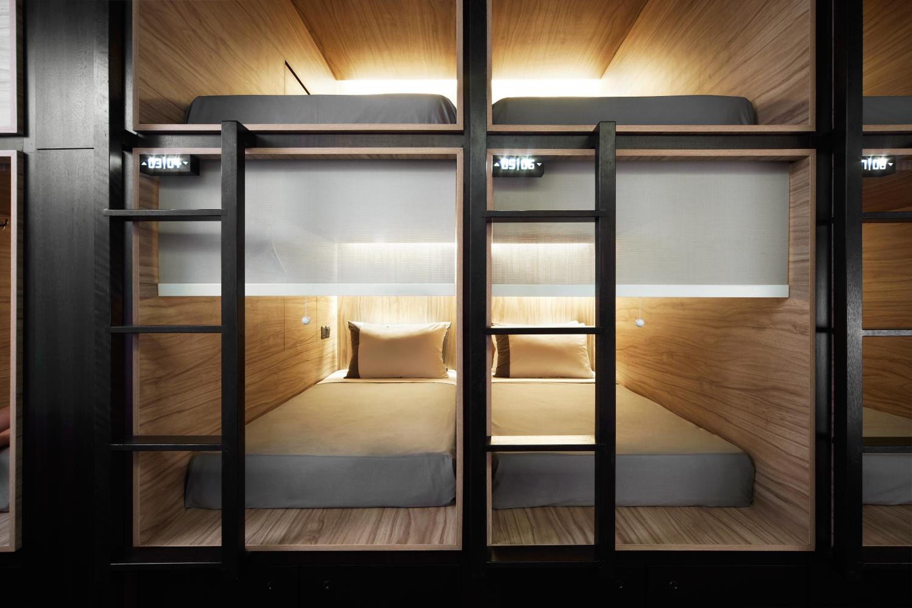 Front Entry Pod, Mixed Dorm, Single
