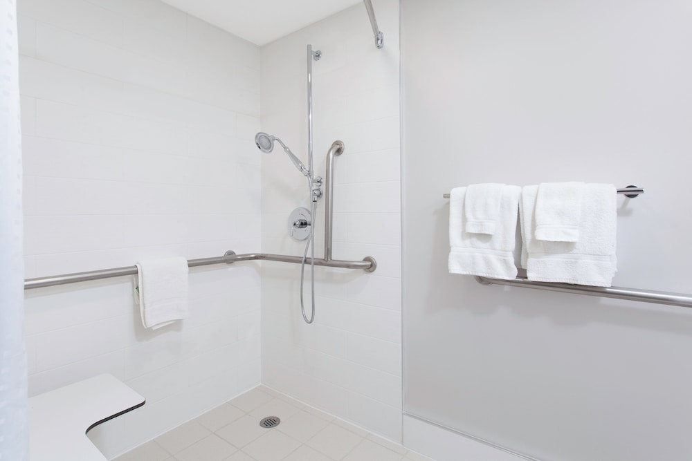 Holiday Inn Express & Suites Mississauga-Toronto Southwest, an IHG Hotel 71/71