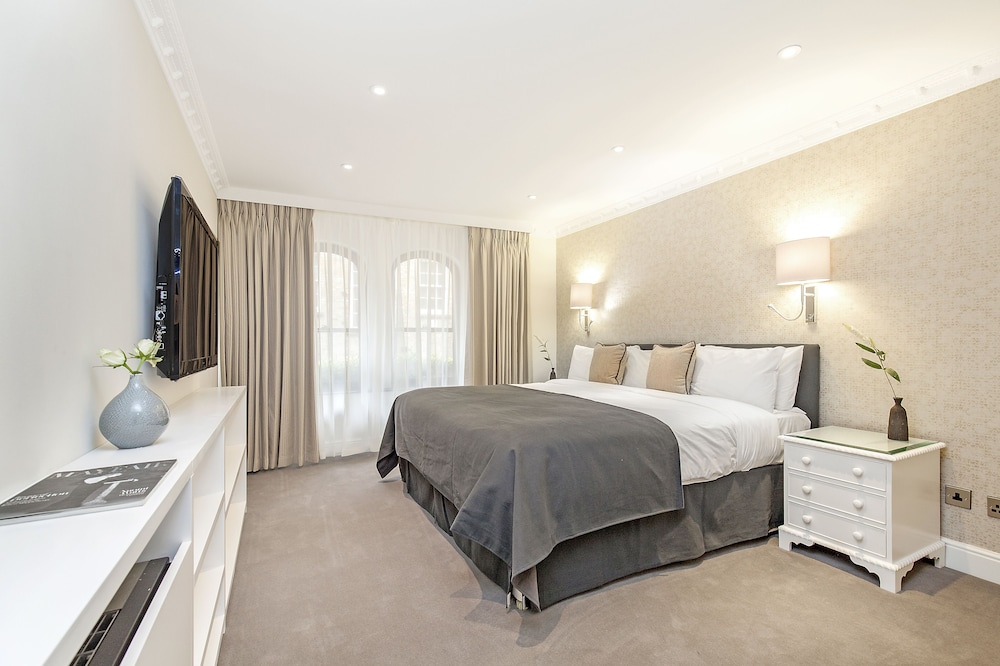 Mayfair House 35/58
