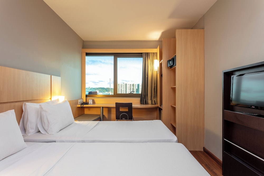 Standard, Twin Beds