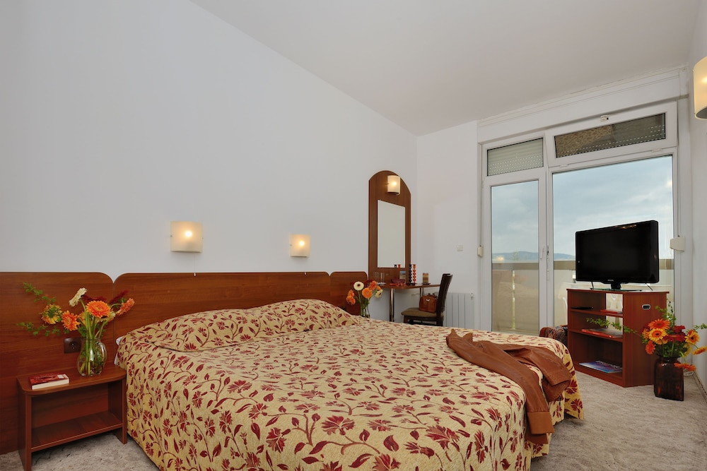 Augusta SPA Hotel 24/72