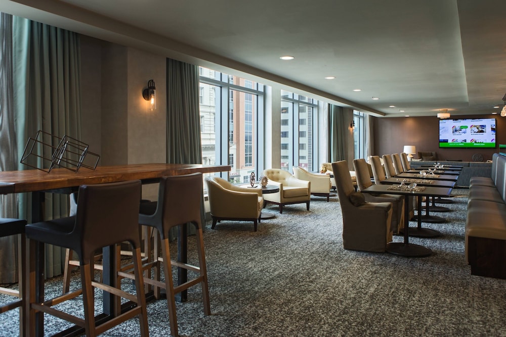 Renaissance Allentown Hotel 34/40