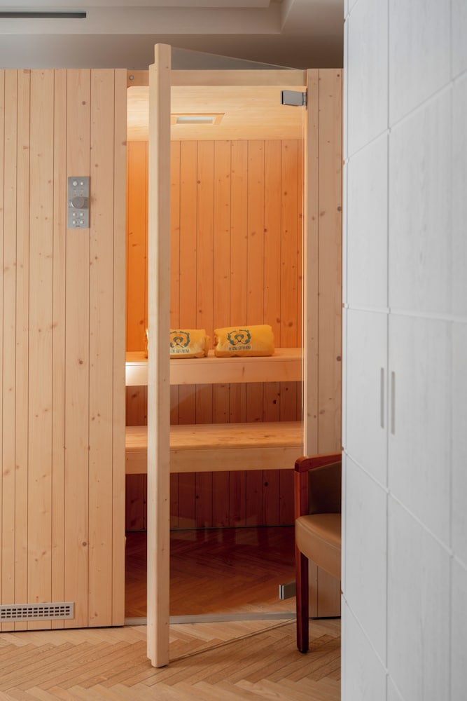 Relais Regina Giovanna 43/77
