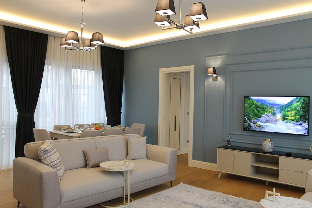 GARLON RESIDENCE 36/56