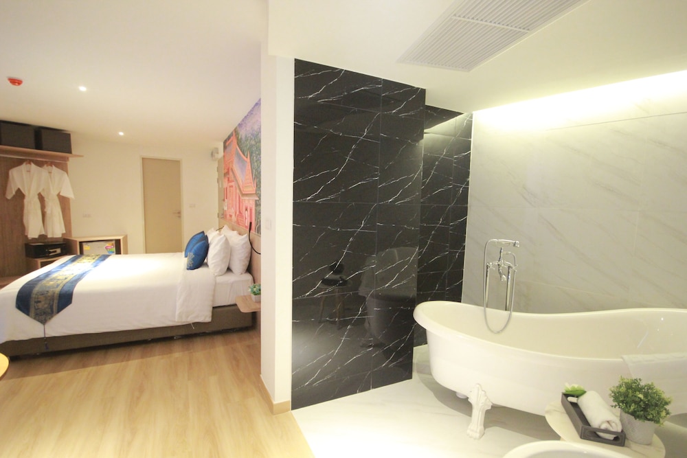 Pannarai Hotel Bangkok 44/46