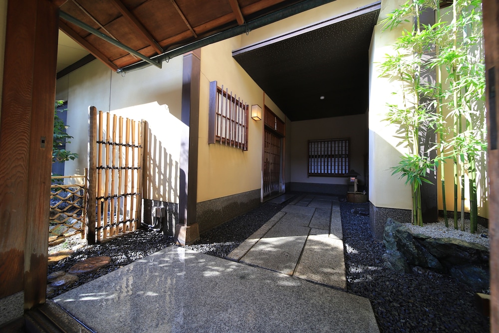 Sakanoue 40/48