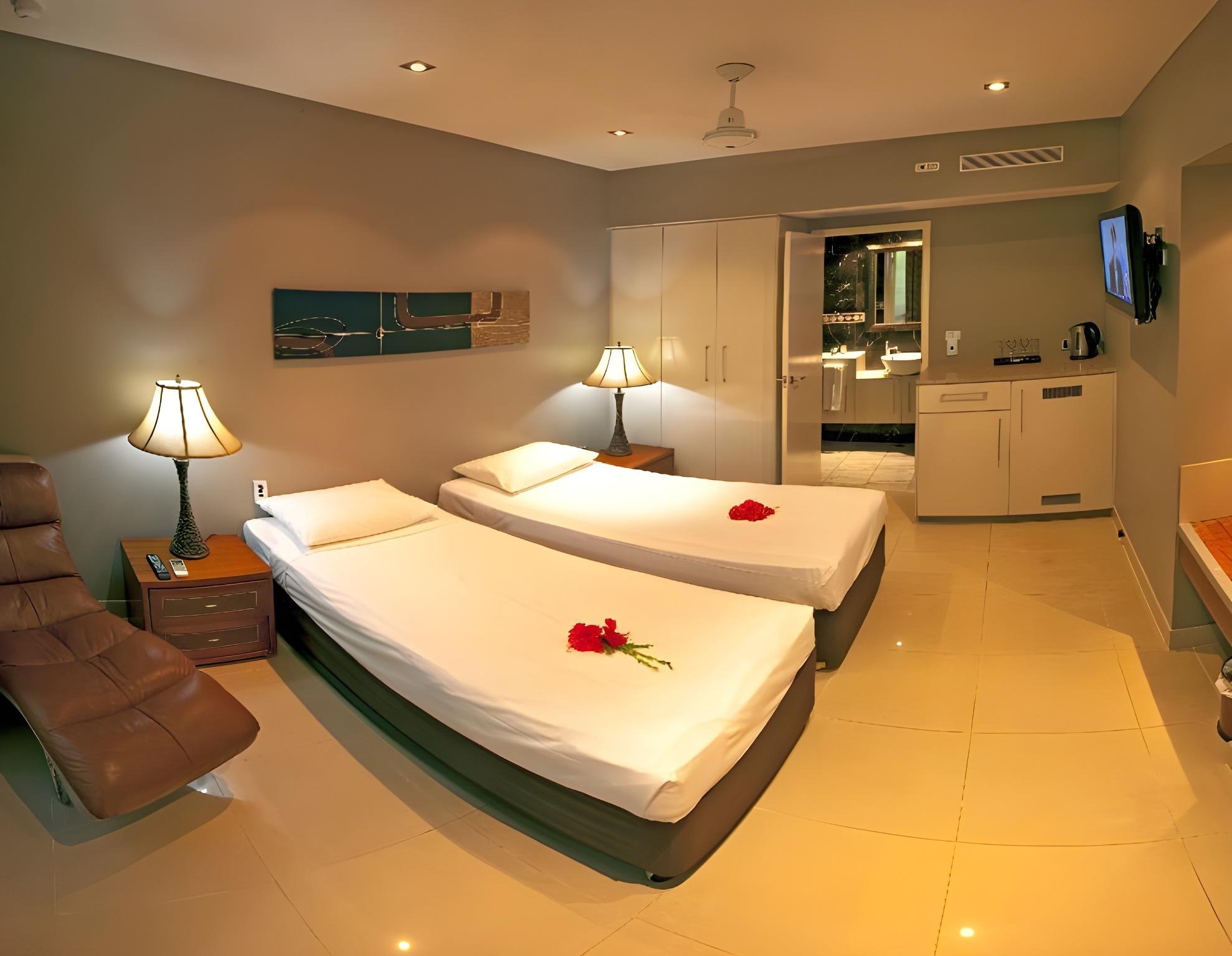Studio, Resort View