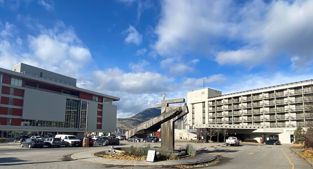 Penticton Lakeside Resort 47/58