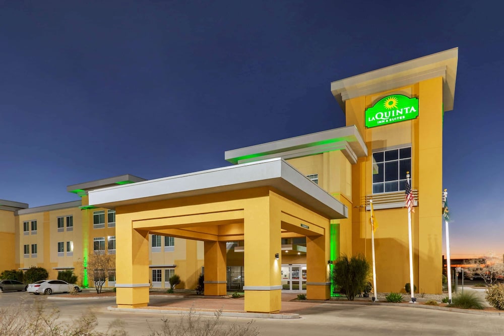 La Quinta Inn & Suites by Wyndham Artesia 2/58