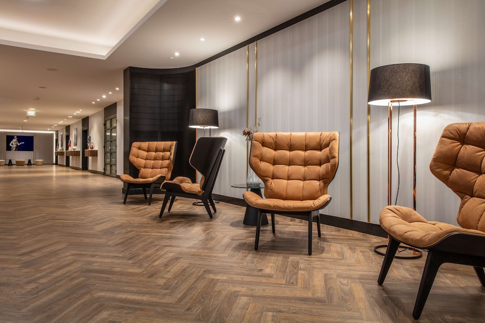 RADISSON BLU HOTEL BASEL 44/74