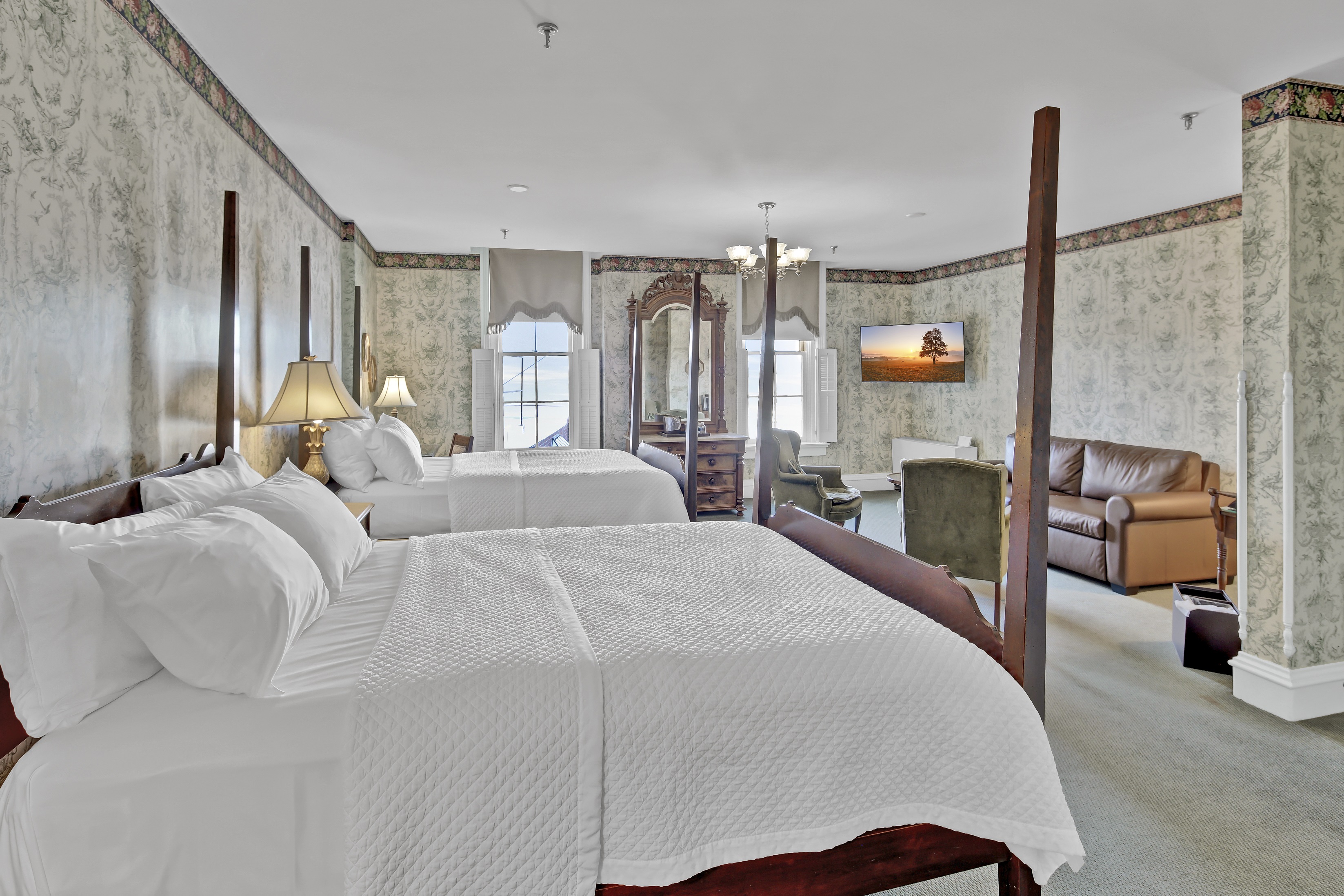 Premium, 2 Queen Beds, Riverside