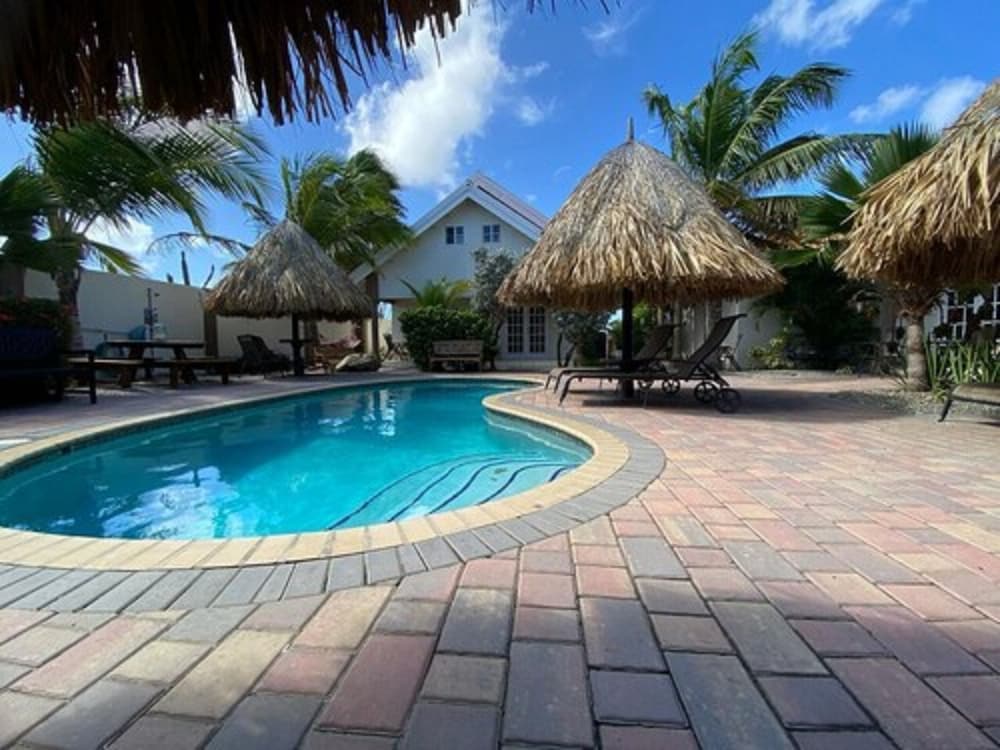 ARUBA TROPIC APARTMENTS 29/31