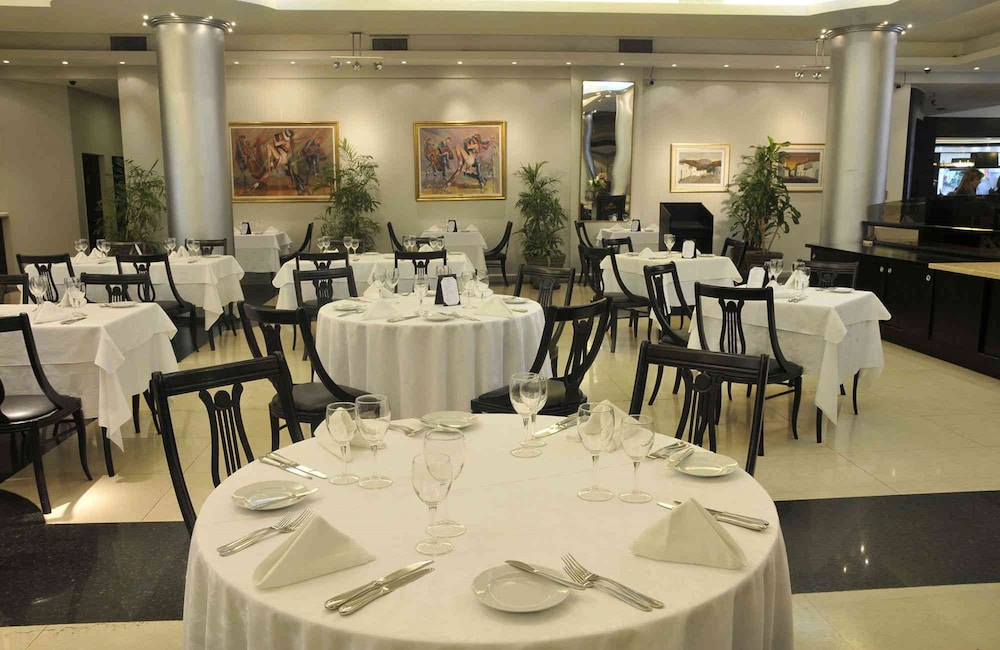 Plaza Real Suites Hotel 50/59
