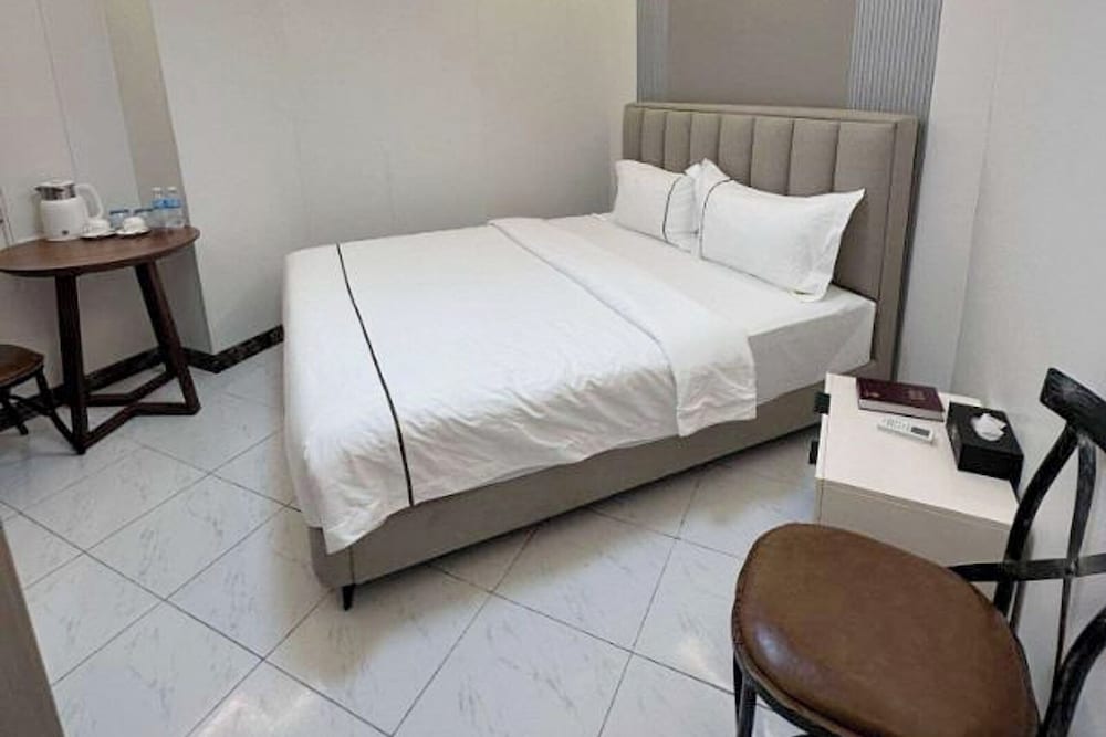 Sunday Hostel 18/42