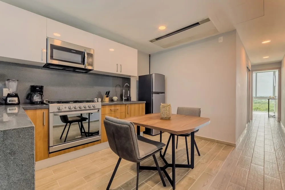 Amaan Vacation Suites 40/50