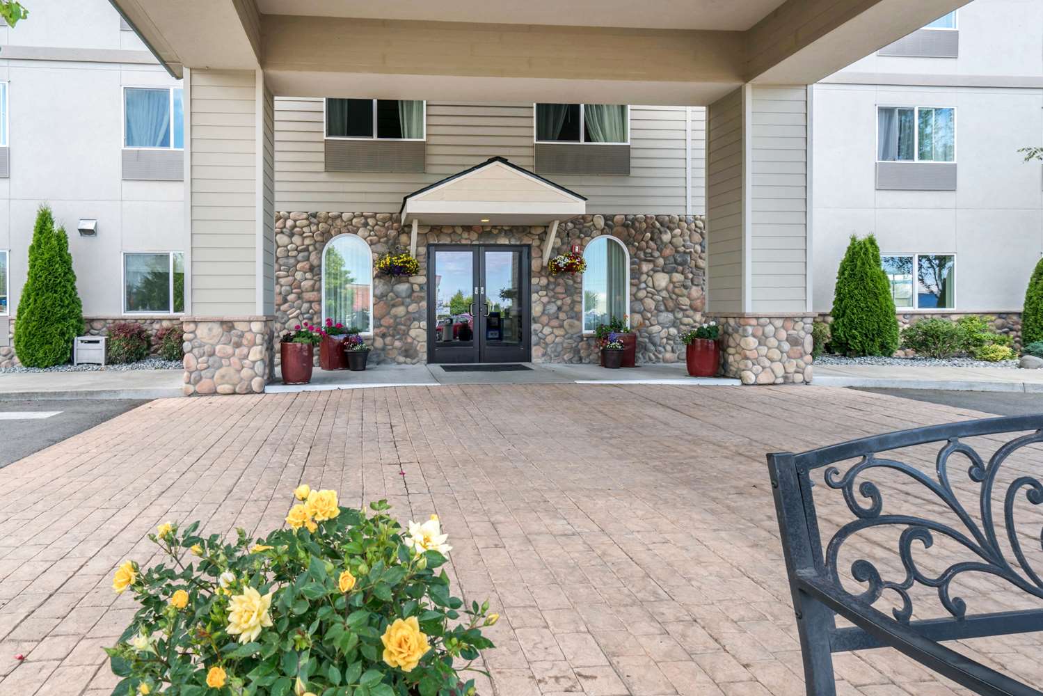 Quality Inn & Suites Sequim at Olympic National Park 21/21