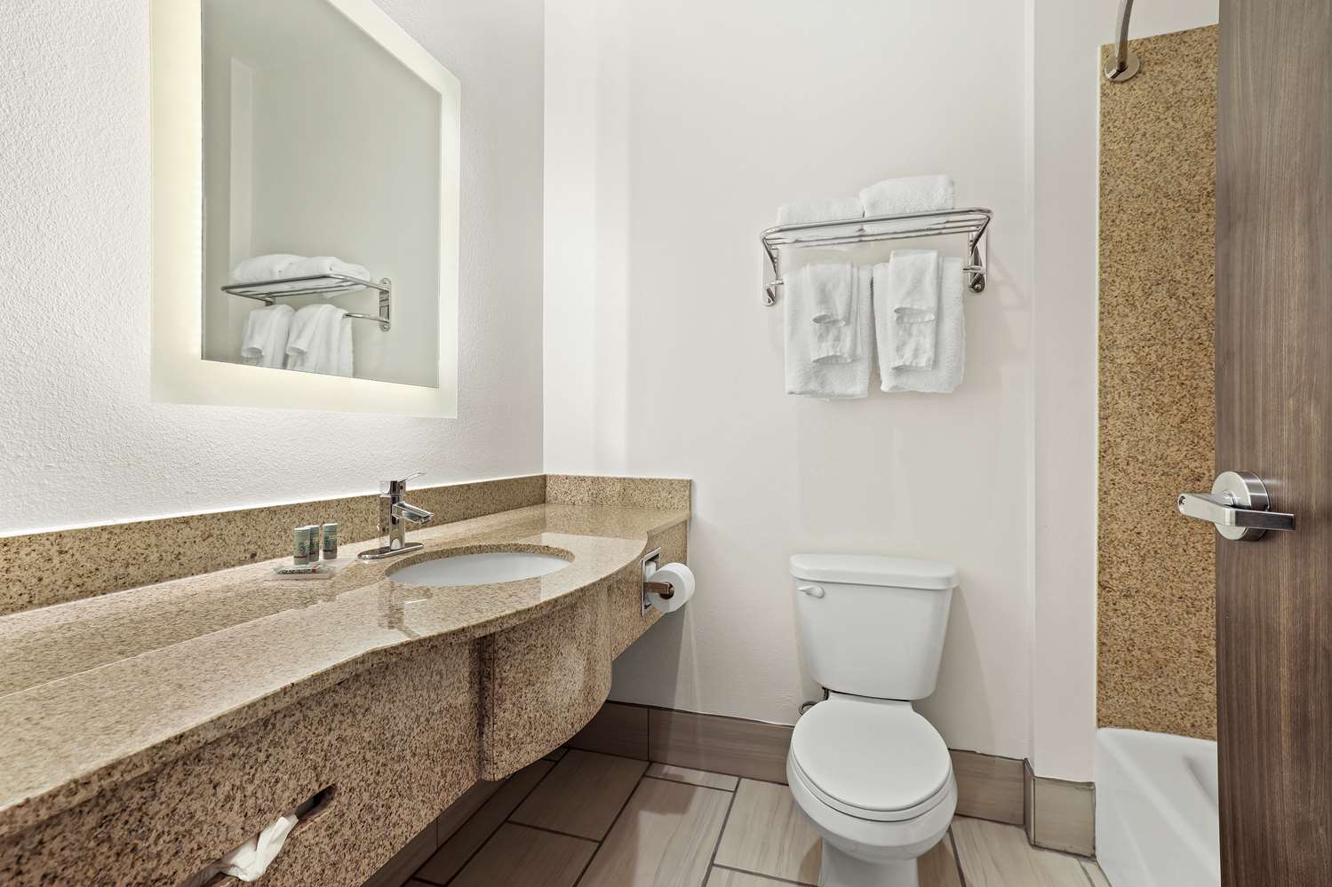 جناح بسرير كينج، Best Western Iowa/Lake Charles East 3/3