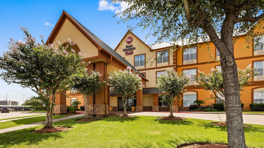 Best Western Plus Hobby Airport Inn and Suites 49/58