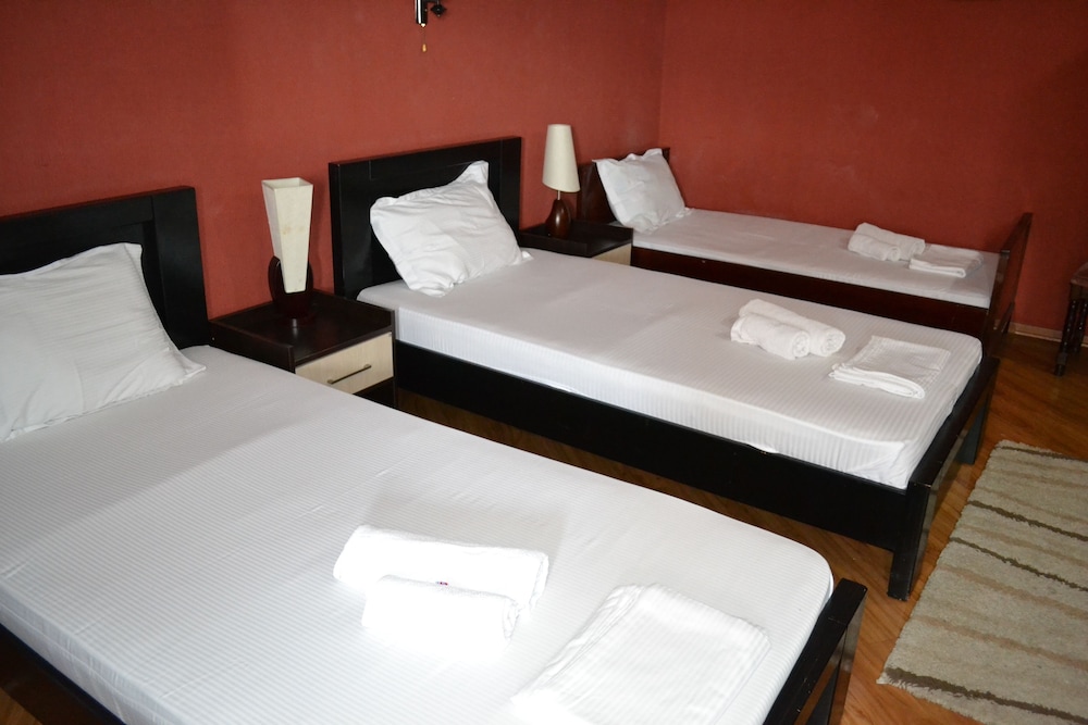 ISAKA HOTEL 19/74