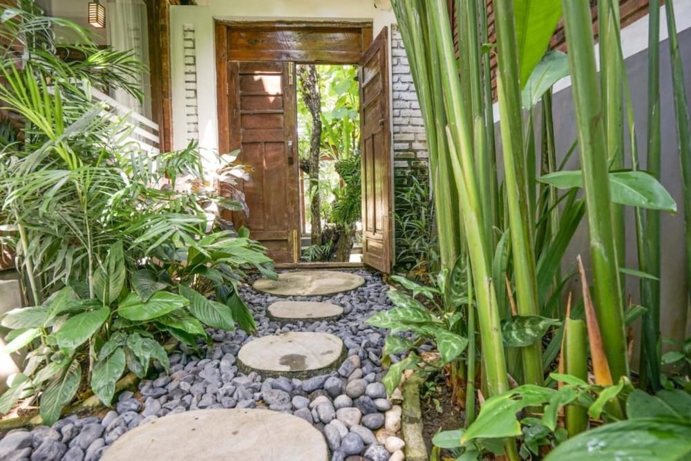 KTS Balinese Villas (ex KTS Day Spa & Retreat) 71/83