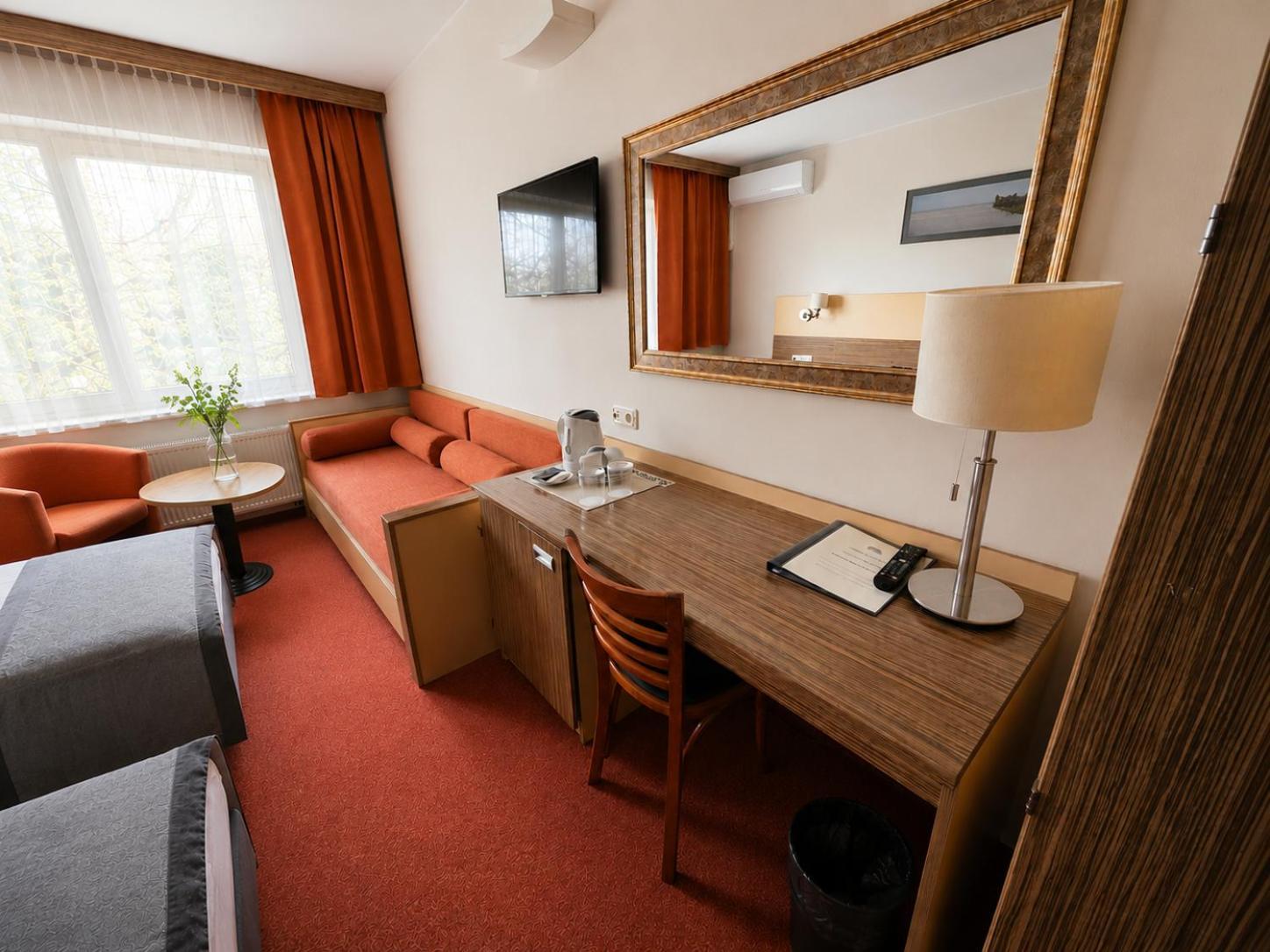 INFO HOTEL 34/50