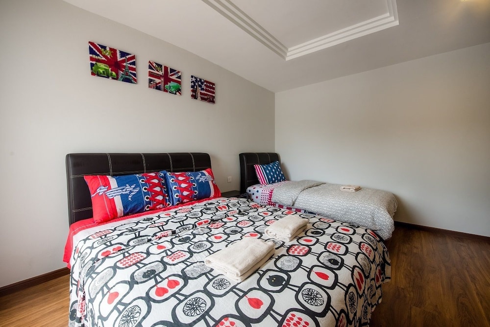 New Corner Shamrock Beach Villas Seaview 6/58