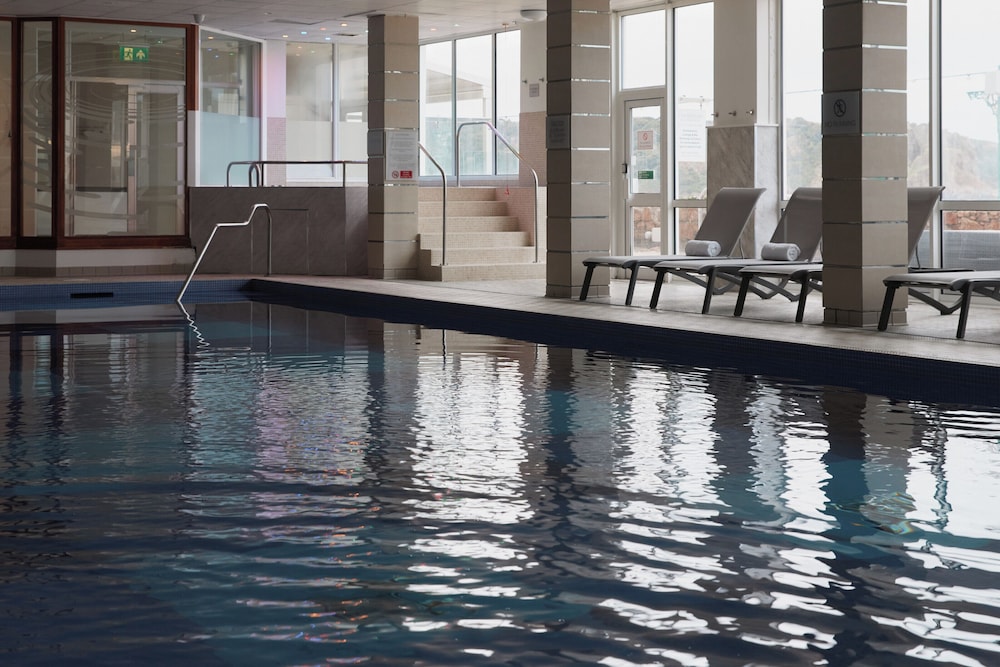 L Horizon Beach Hotel And Spa 34/63