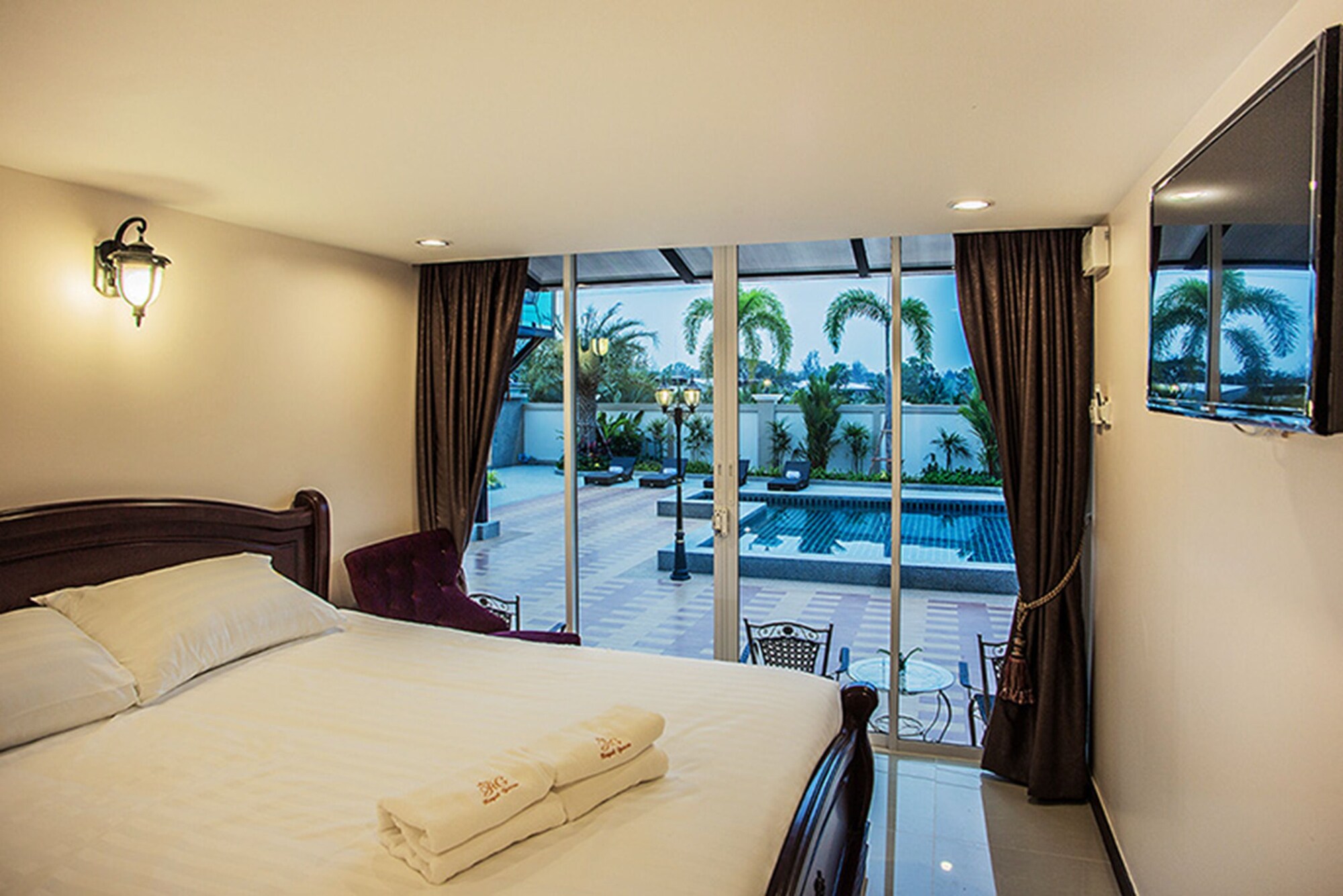 10 BEDROOMS, VILLA, PRIVATE POOL