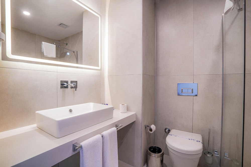 غرفة إليت بسرير كينج مع أريكة، Victoria Princess Hotel Side - Adults Only 7/7