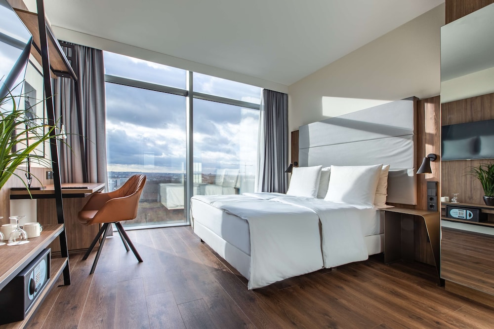 Radisson Blu Hotel, Frankfurt 25/67