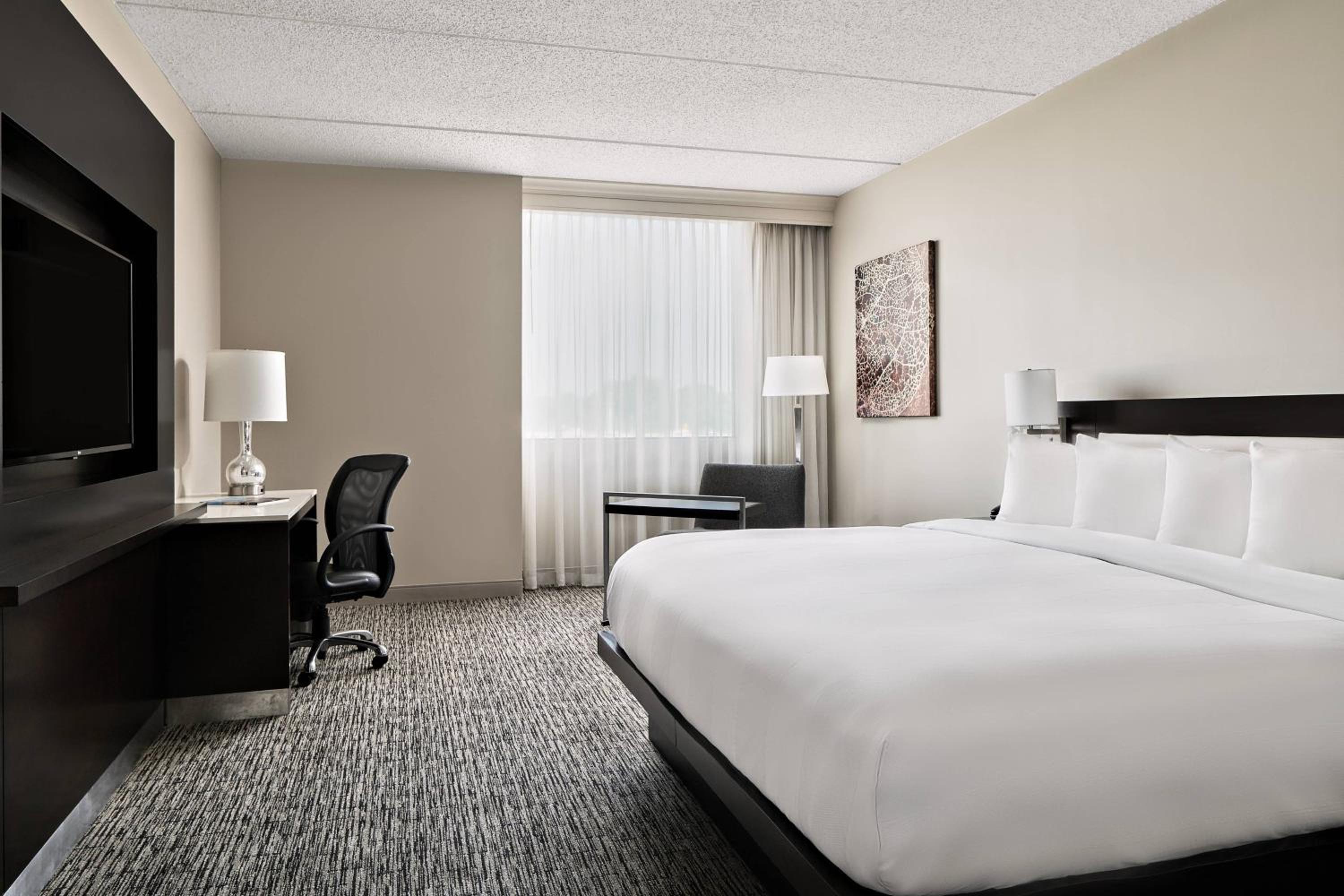 Room, King Bed, Concierge Level