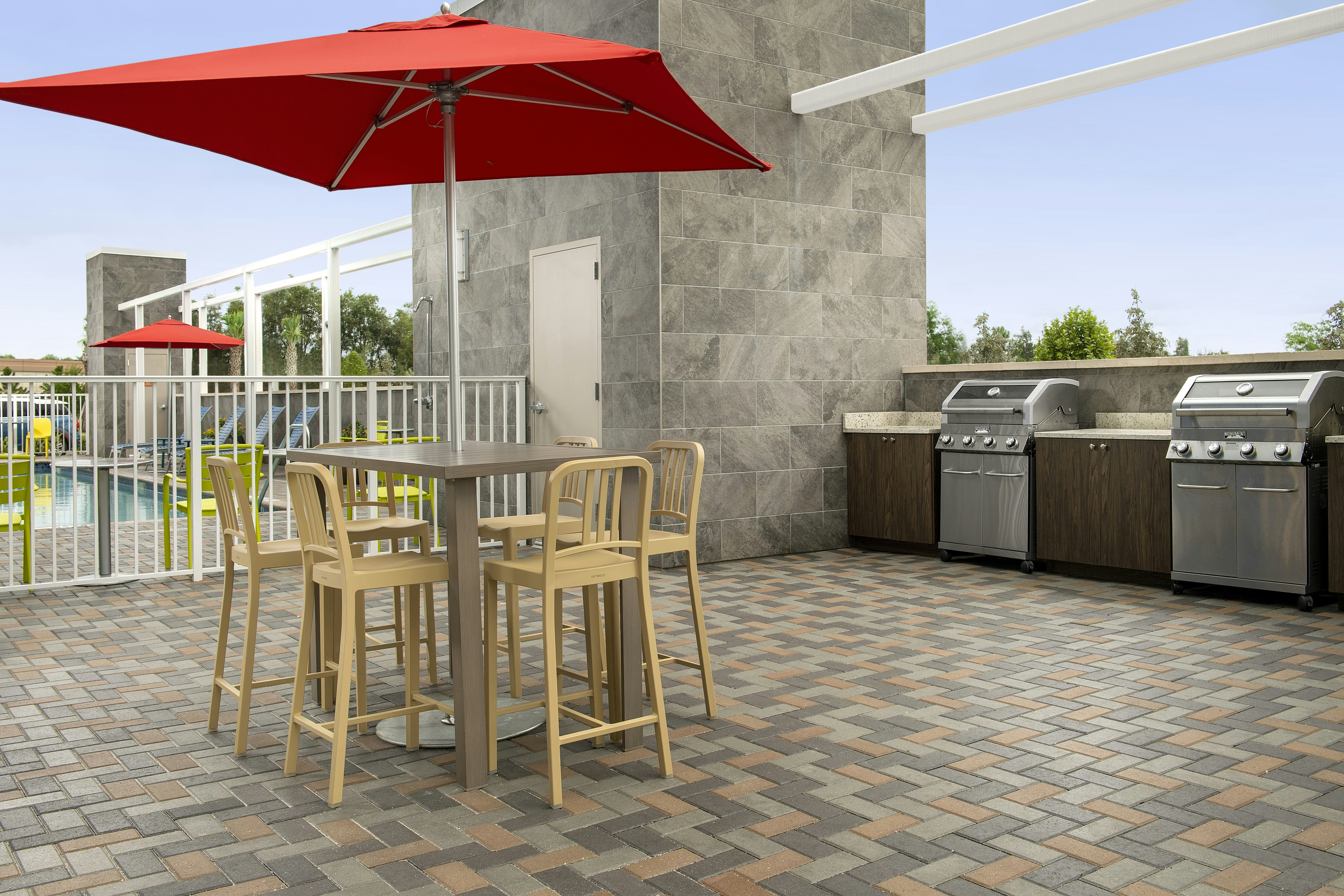 Home2 Suites by Hilton Fort Myers Airport 40/42