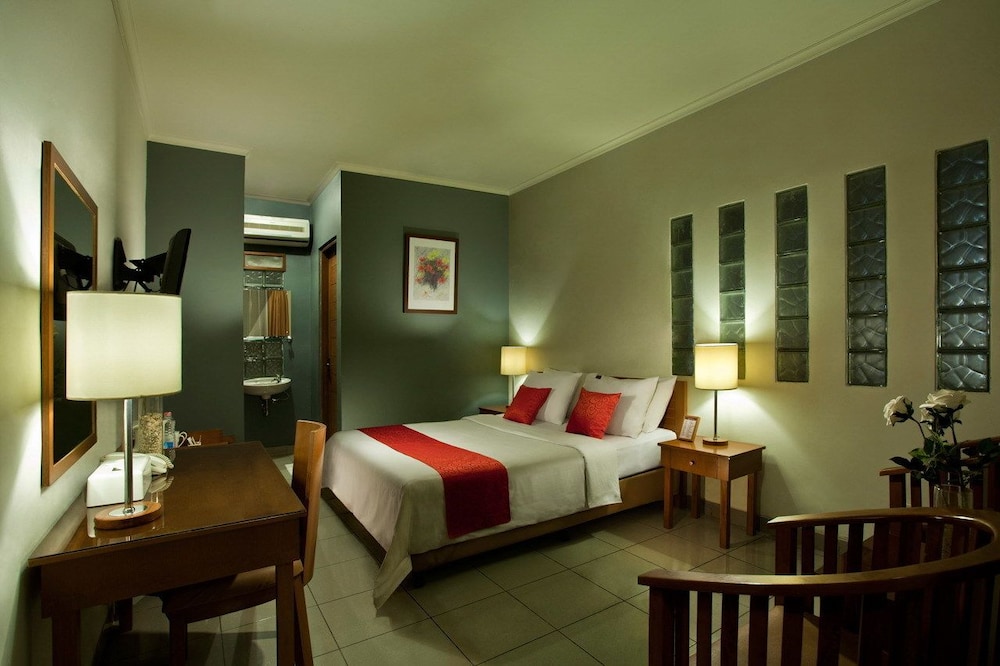 Hotel Ilos 10/19