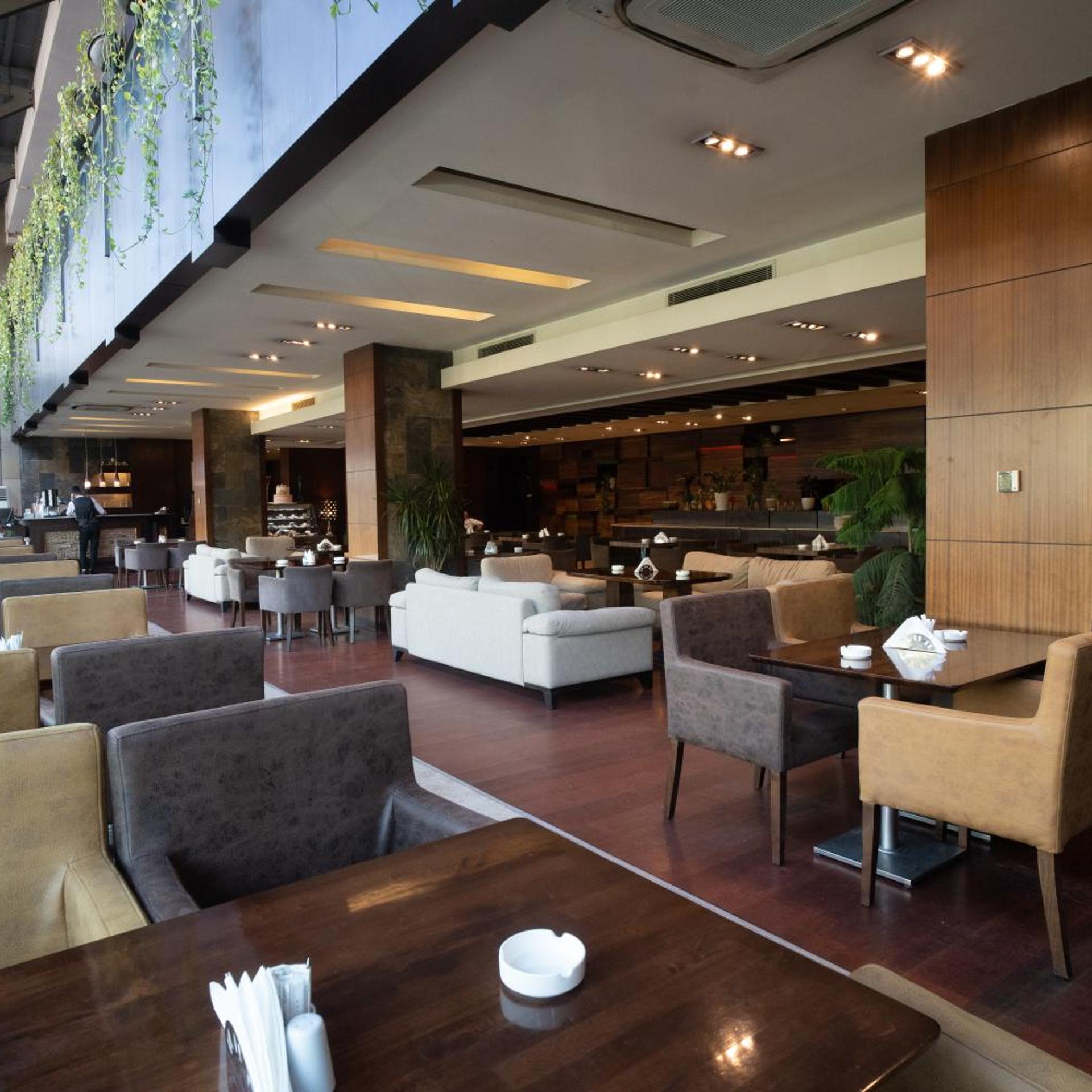 Canyon Hotel Erbil 12/72