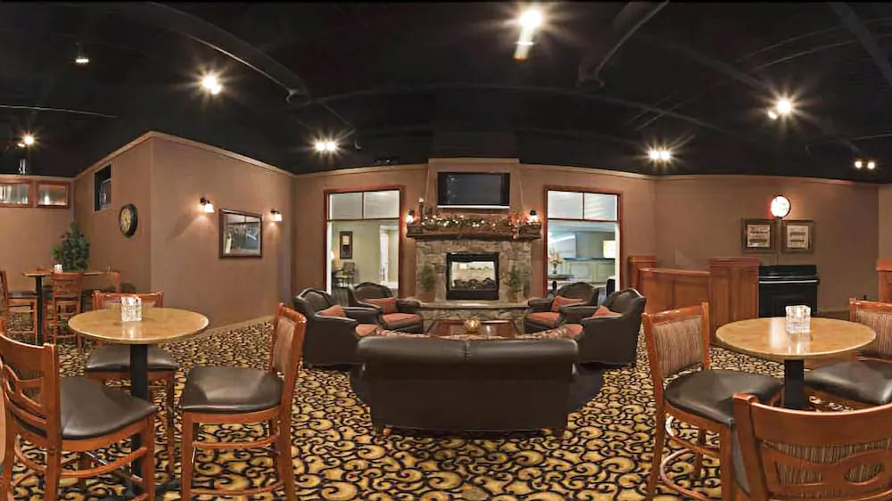 Days Inn by Wyndham Warren 19/26