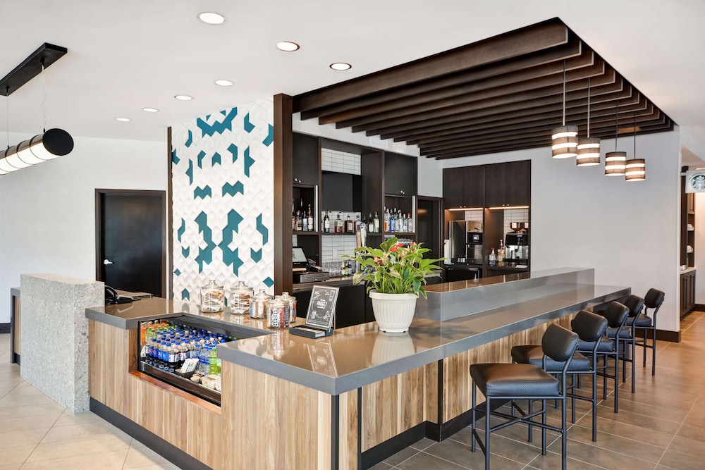 Hyatt Place Fresno 19/28