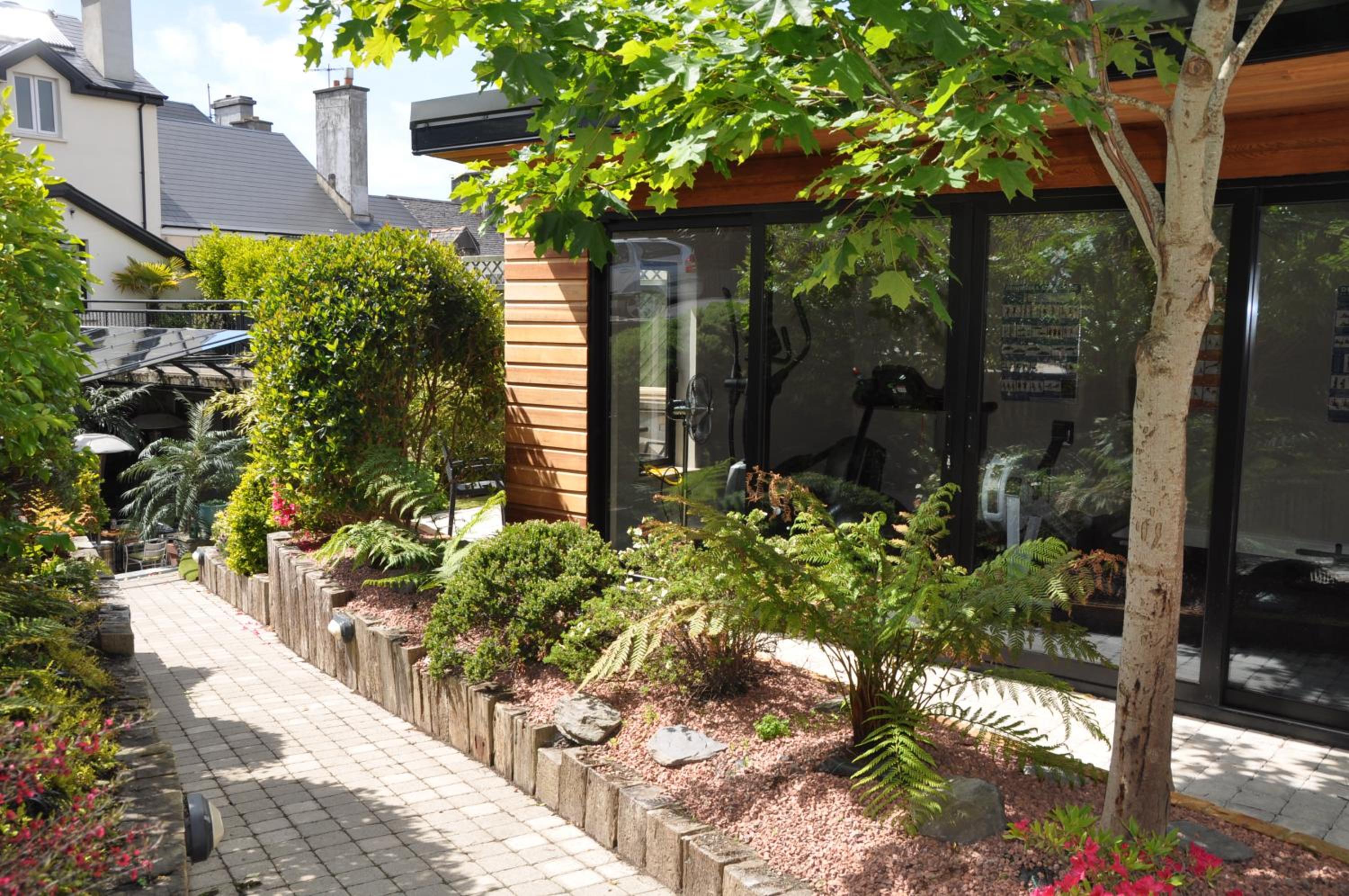 Quinlan & Cooke Boutique Townhouse 23/27