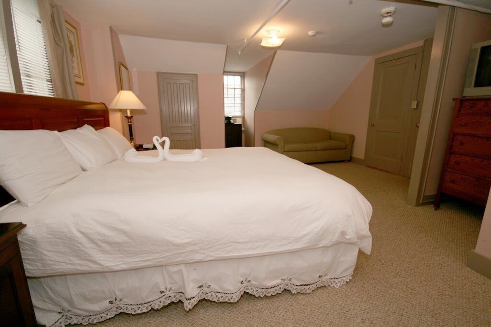 The Stowe Inn 12/64