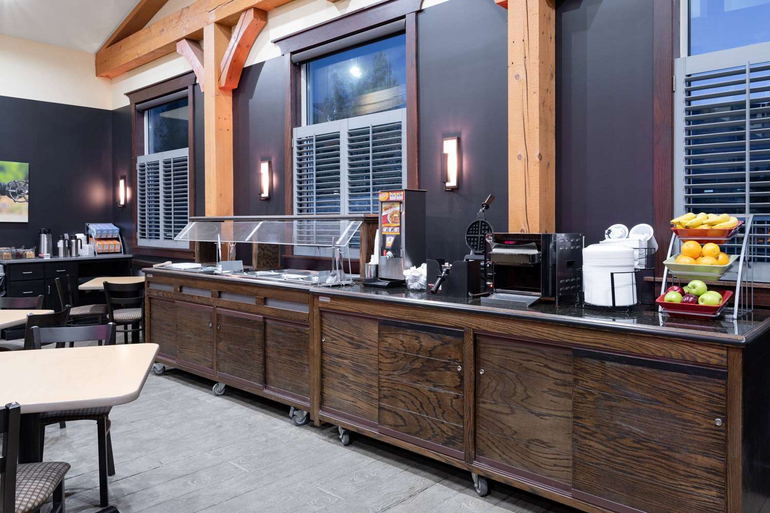 Hawthorn Suites By Wyndham Williston 14/23