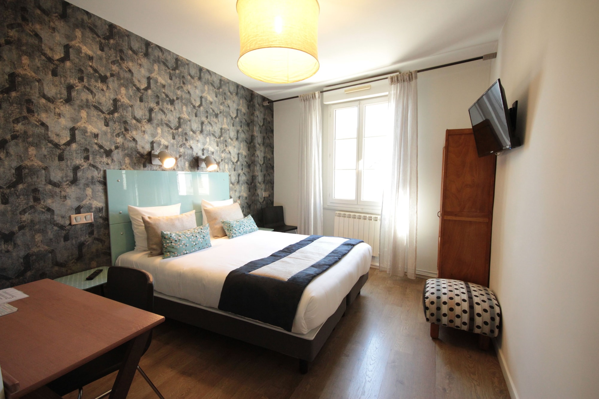 COMFORT, SINGLE, DOUBLE BED