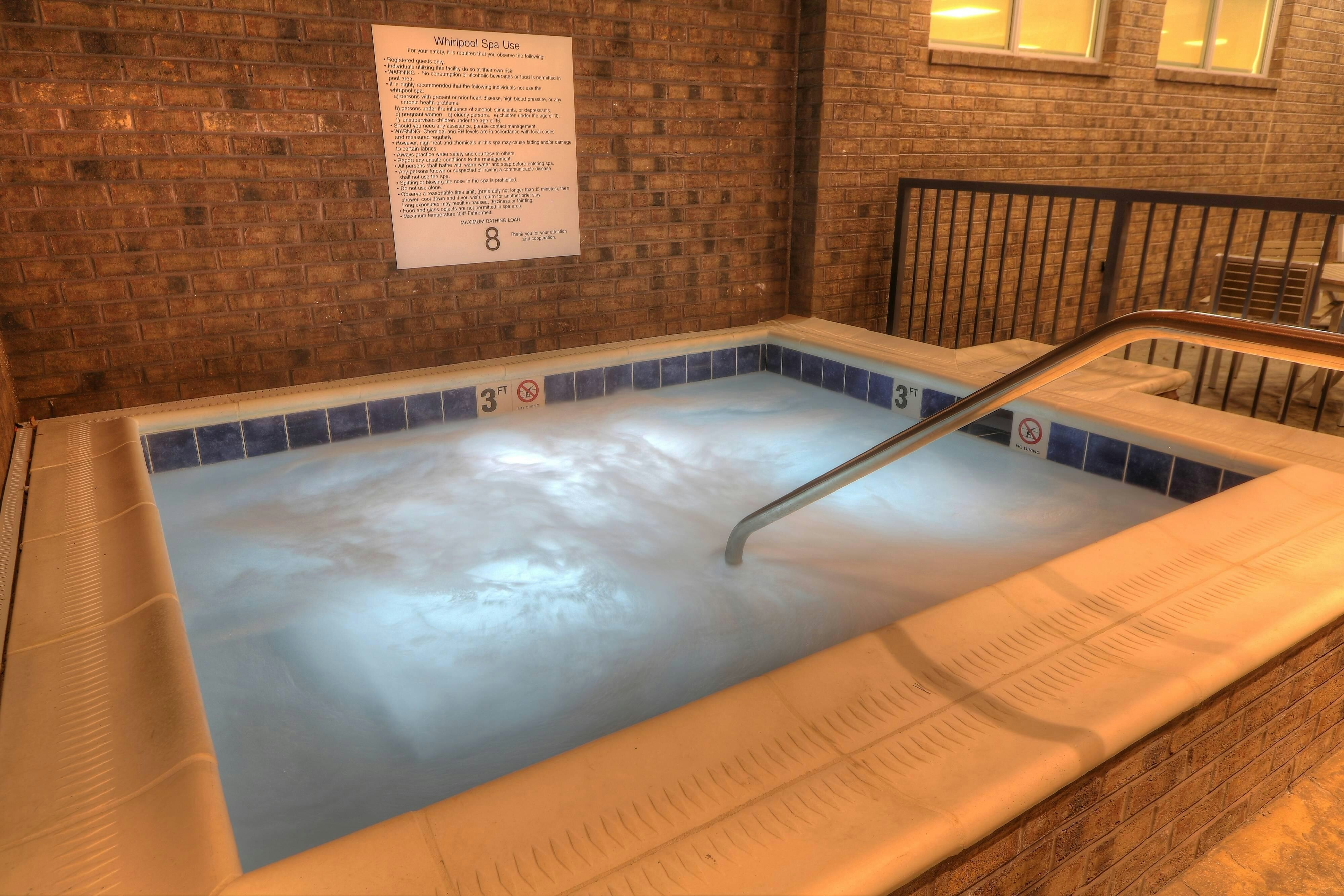 FAIRFIELD INN AND SUITES GATLINBURG DOWNTOWN 8/25