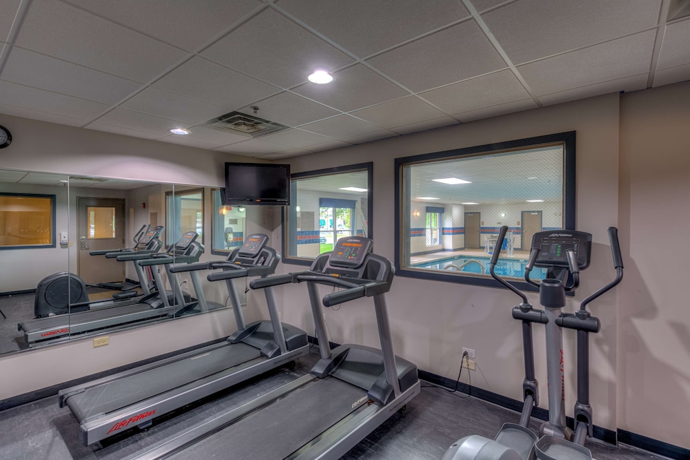 Country Inn & Suites by Radisson, Crystal Lake, IL 20/42