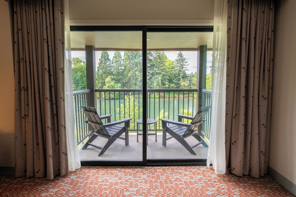 Valley River Inn 23/50