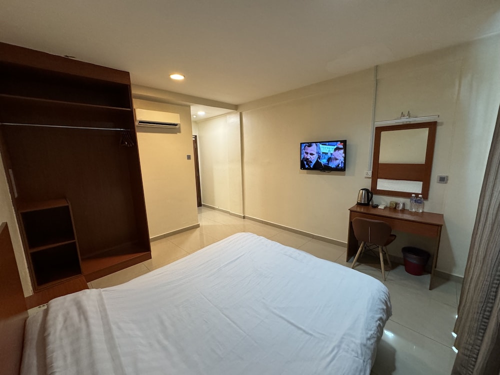 Aeton Hotel 30/61