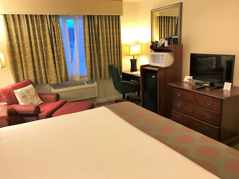 Ramada By Wyndham Draper 29/36