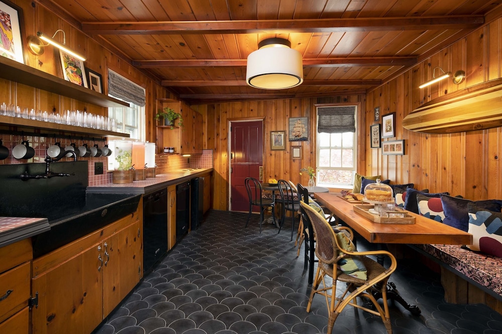 Life House, Nantucket 59/62