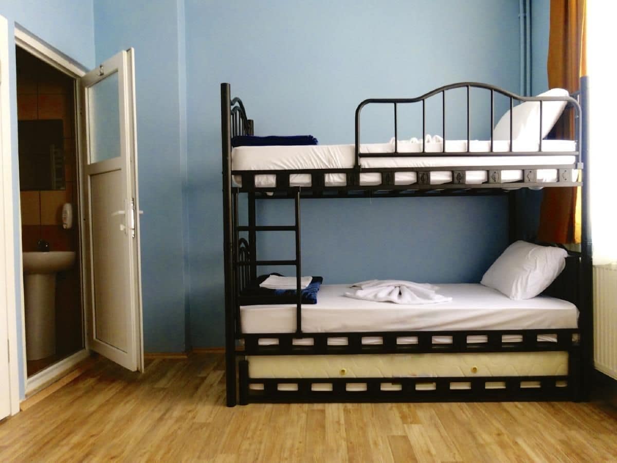 FEMALE DORM, FEMALE ONLY