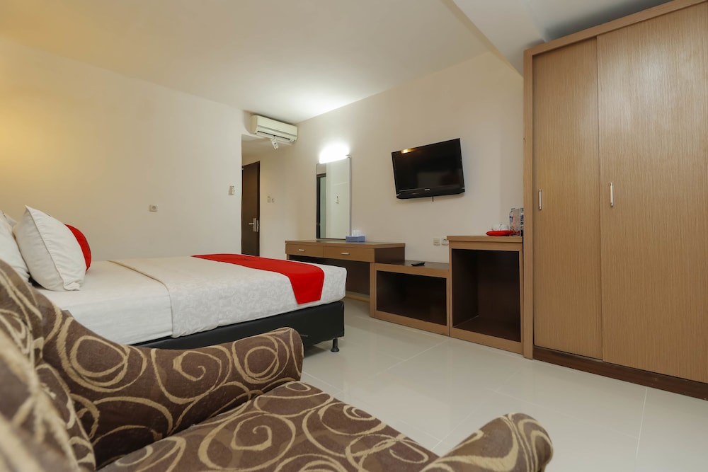 RedDoorz Plus Grand Populer Hotel (ex Nida Rooms Makassar Sulawesi) 6/33