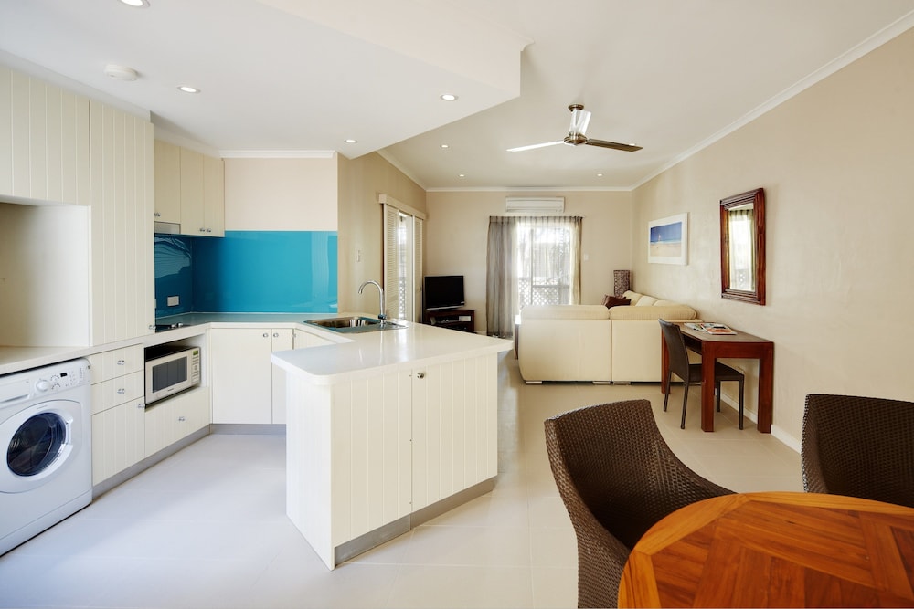 Seashells Broome 37/44